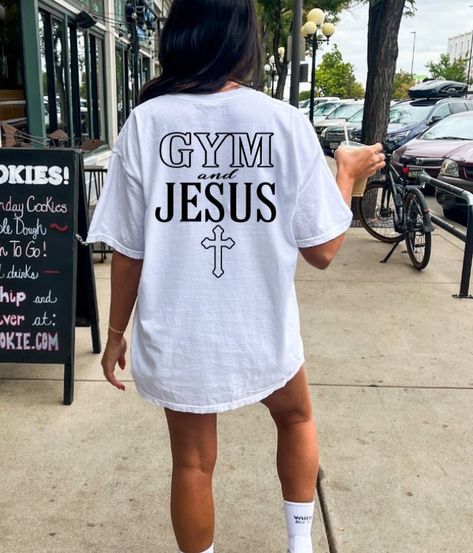 Christian gym shirt Gym and jesus shirt Pump cover shirt Faith fitness shirt Bodybuilding shirt Faith shirt Weightlifting gift woman of god Man of god shirt Unisex shirt  ❤Tshirts: Shirts are Unisex. For an oversized look we recommend sizing up 1-2 sizes. Model with design on back wearing white shirt is wearing a size XL. Please take note, colors may slightly vary due to camera & computer screen. ❤Brand: Gildan. All items are hand made with love. All sales are final. If there is an issue with yo Cool Christian Tshirts, Christian Gym Clothes, Christian T Shirts Designs, Trending T Shirt Designs, Christian Workout Shirts, Jesus Shirts Christian Clothing, Christian Gym, God Shirts, Christian Clothes