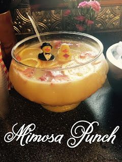 Mimosa Punch, Brunch Punch, Champagne Punch, Mimosa Recipe, Easy Brunch Recipes, Brunch Drinks, Breakfast Party, Mimosa Bar, Christmas Brunch