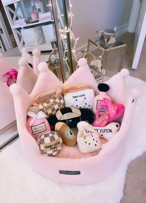 Aesthetic Dog Cage Ideas, Bougie Dog Aesthetic, Pink Dog Room, Cute Dog Essentials, Dog Essentials Aesthetic, Dog Toys Cute, Pink Dog Supplies, Boujee Puppy, Cute Dog Products