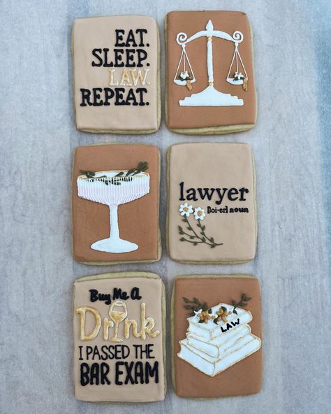 Passed The Bar Exam Cake, Law School Cookies Decorated, Pass The Bar Exam Party, Lawyer Cookies Decorated, Call To The Bar Lawyer Party, Law School Graduation Party Ideas Lawyer, Passed The Bar Exam Party, Passing The Bar Exam Party, Law School Cookies