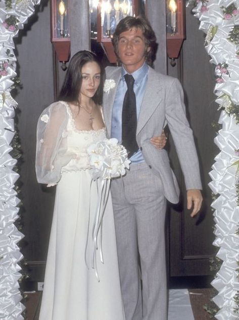 Wedding Dresses 60s, 70s Wedding Dress, Married In Vegas, 1960s Wedding, Olivia Hussey, Vintage Wedding Photos, Travis Barker, Priscilla Presley, Bridal Hairstyles