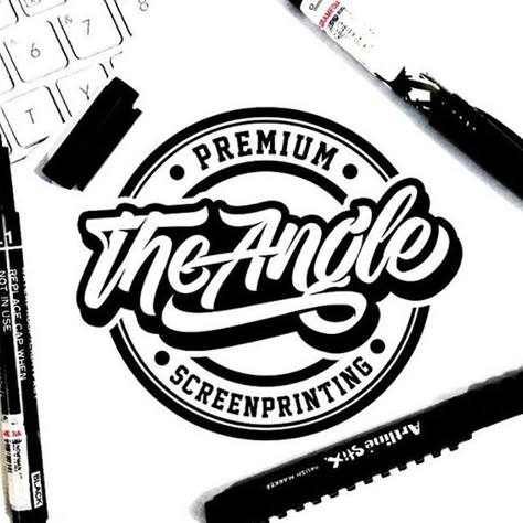 Lettering Time: 24 wonderful Lettering & calligraphic Logos for Inspiration Calligraphic Logo, Pilot Parallel Pen, Letras Cool, Typography Drawing, Hand Lettering Logo, Business Fonts, Logo Desing, Vintage Logos, Graffiti Logo