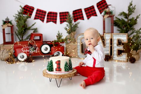 Winter Baby Birthday Party, Christmas Cake Smash, Winter Baby Birthday, Cake Smash Boy, 1st Birthday Boy Themes, Jersey Cake, First Birthday Winter, Boys First Birthday Cake, Cake Smash Theme