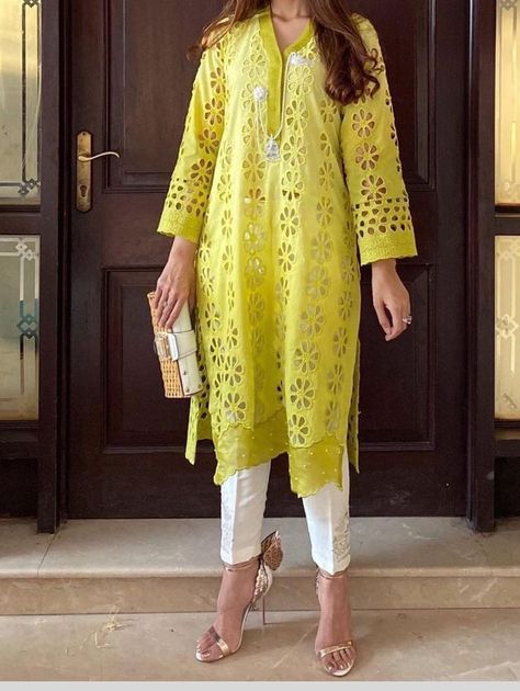 Chicken Work Kurti Designs Latest, Chicken Work Dresses, Chicken Cord Set Design, Chicken Lace Kurti Designs, Kaprey Design, Pakistani Chickenkari Suits, Chicken Suits Indian Designs, Chicken Suits Designs, Chikenkari Dress Ideas