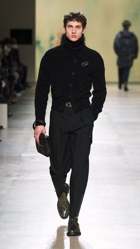 Male Model Outfits Runway, Male Formal Wear Aesthetic, Male Runway Models, Fall Fashion Men, Runway Aesthetic, Mens Fashion Week Street Style, High Fashion Men, Black Men Street Fashion, Concept Clothing