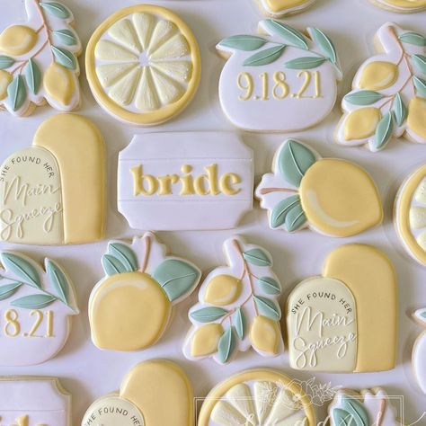 Engagement Party Cake, Lemon Themed Bridal Shower, Wedding Shower Cookies, Bachelorette Cookies, Cookie Birthday Party, Bridal Cookies, Wedding Cake Cookies, Bridal Shower Inspo, Bridal Shower Cookies