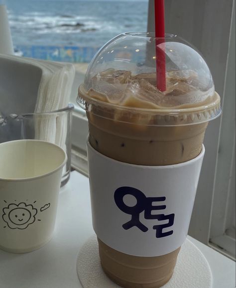 #coffee #icedcoffeedrinks #sea #seaside #viewgoals #aesthetic #southkorea #pohang #korea Pohang Korea, Korea Coffee, Iced Coffee Drinks, By The Sea, Iced Coffee, The Sea, Coffee, Tableware, Quick Saves