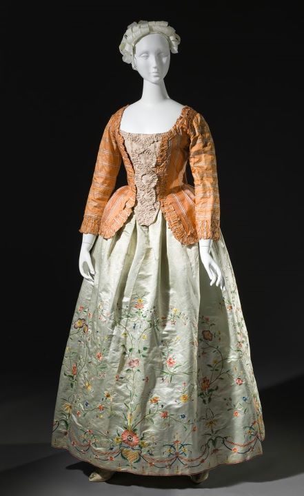 Caraco 1755 1760s Fashion, 18th Century Womens Fashion, 1700 Fashion, 18th Century Women, 18th Century Dress, Rococo Fashion, 18th Century Costume, 18th Century Clothing, Century Dress