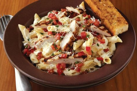 Applebees 3 Cheese Chicken Penne Recipe, 3 Cheese Chicken Penne, Three Cheese Chicken Penne, Chicken Penne Recipes, Applebees Recipes, Chicken Penne Pasta, Chicken Sausage Recipes, Alfredo Chicken, Penne Recipes