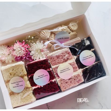 Wedding cake tasting boxes 🌸🌸🌸🌸 We carefully crafted these cake slices, using the best ingredients and all from scratch 🤍🤤 Wedding season is here! DM to get your free consultation #cakes #cakesamples #weddingcaketasting #weddingcake #caketasting Pastry Sampler Box Ideas, To Go Cake Boxes Wedding Favors, Wedding Cake Samples, Wedding Cake Sample Boxes, Wedding Cake Tasting Boxes, Cake Tasting Boxes, Cake Slice Boxes, Wedding Cake Tasting, Farmers Market Display