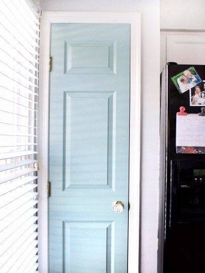 Easy DIY pantry door makeover! Add a pop of color to your kitchen by updating the pantry door. General Finishes Milk Paint Beautiful new door knob. Persian Blue Painted Pantry Door Ideas, Blue Pantry Door, Painted Pantry Doors, Painted French Doors, Dwell Kitchen, Narrow Pantry, Painted Pantry, Pantry Redo, Kitchen Pantry Doors