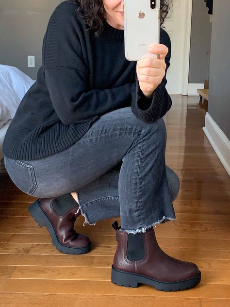 20 STYLISH, COMFORTABLE PAIRS OF SHOES TRIED & REVIEWED | Our Comfort Shoe Queen is at it again — the most stylish comfort shoes & boots (shearling Birkenstocks, waterproof UGGs, leopard sneakers) tried & reviewed. | #TheMomEditStyle #ComfortShoesWomen #WomensComfortShoes #FlatBootiesWomen #SorelWaterproofBooties #EverlaneSneakers #VinceChelseaBoots #UGGs #FlyLondon #EverlaneGloveBoots #BirkenstocksShearlingSandals #DanksoClogBoots #NewBalance #MadewellTrainers #LottaClogBoots #Aquatalia Birkenstock Boots Women, Most Comfortable Boots Women, Birkenstock Boots Women Outfit, Women's Chelsea Boots, Wexford Boots Outfit, Birkenstock Chelsea Boot, Most Comfortable Chelsea Boots, Comfortable Boots For Women Fall Winter, Eastland Boots Women Outfit