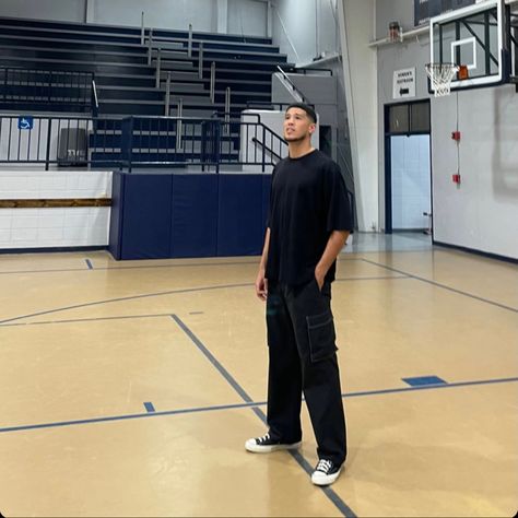 Devin Booker Street Style, Devin Booker Aesthetic Outfit, Devin Booker Outfits Converse, Devon Booker Style, Devin Booker Fits, Devin Booker Converse, Devin Booker Fashion, Dbook Fits, Devin Booker Style