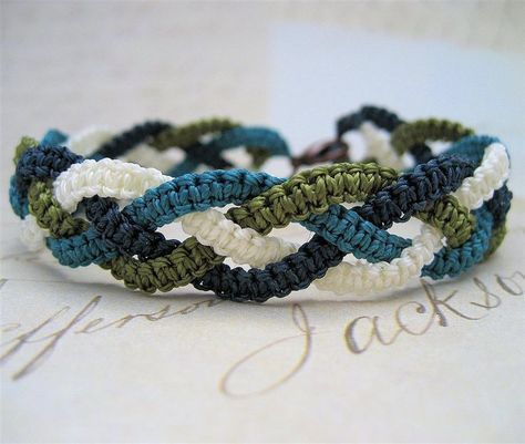 Macrame Simple, Braided Macrame, Macrame Bracelet Patterns, Bracelet Macrame, Hemp Jewelry, Diy Jewlery, Pulseras Diy, Pola Gelang, Bracelet Simple