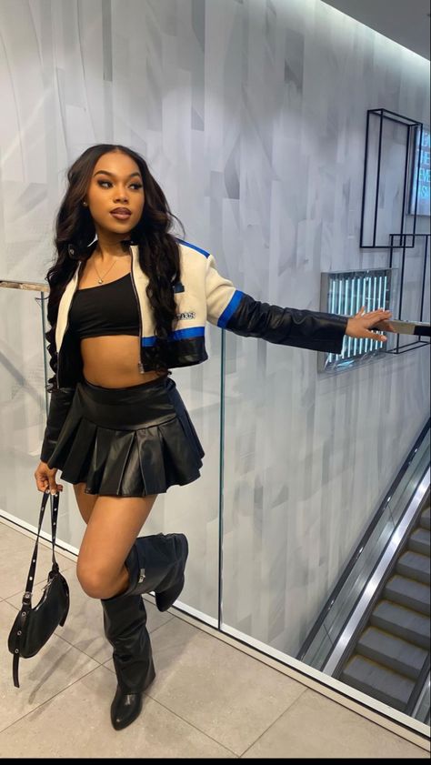 Leather Skirt Outfit Baddie, 90 And 2000 Fashion, 18th Birthday Outfit Skirt, Concert Skirt Outfit Ideas, Outfit Ideas Winter Date Night, Skirt Outfits Leather Skirt Outfit, Cute Outfits For Concerts Black Women, Mini Skirt Concert Outfit Black Women, Ne-yo Concert Outfit