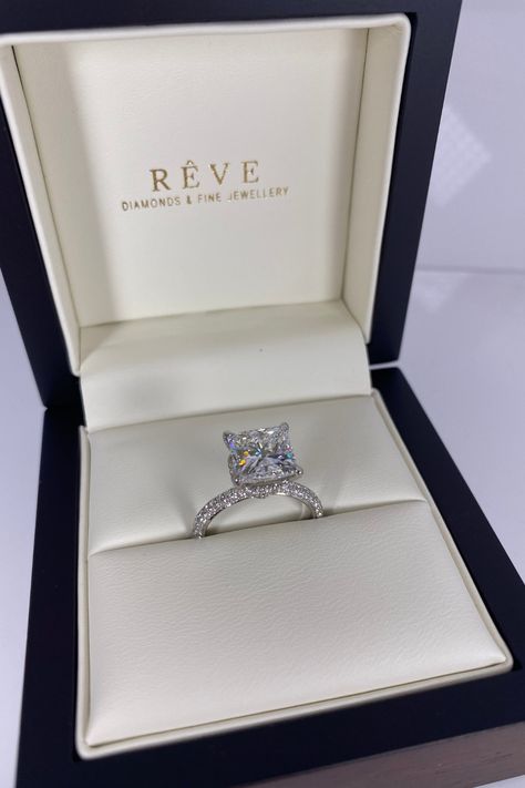 You’re sure to find your forever rock when you browse from Rêve Diamonds. #uniqueengagementring #traditionalengagementring #diamondgoals #roundengagementring #labgrowndiamonds #solitairering #diamondjewellery #labgrowndiamondjewelry #bespokediamondjeweller #diamondjewelry #engagementringideas⁠ #privatejeweler #custommadering #mayfairjewellery #bespokering #ringsofinstagram #ringsoflondon #labgrowndiamonds #labgrownjewelry #diamondring #nycjewelry #newyorkjewelry #nycengagementring Luxurious Diamond Rings, Wedding Ring Women Diamond, Luxury Diamond Ring, Jewellery And Accessories, Luxury Rings Women, Diamond Ring Aesthetic, Engagement Ring In Box, Diamond Rings For Women Engagement, Ring In A Box