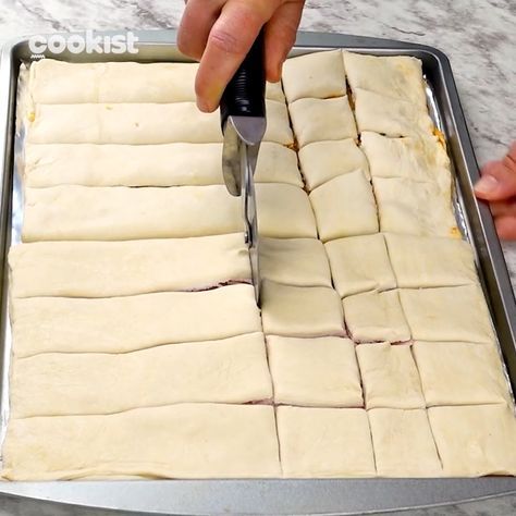 Sweet Puff Pastry Recipes, Puff Pastry Recipes Dinner, Puff Pastry Squares, Easy Puff Pastry Desserts, Puff Pastry Recipes Appetizers, Pastry Squares, Puff Pastry Snacks, Puff Pastry Recipes Savory, Easy Puff Pastry Recipe