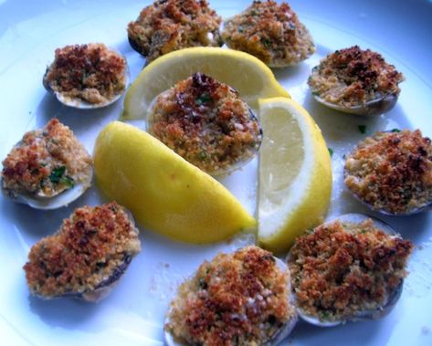 Baked Clams Recipe, Clams Oreganata, Baked Clams Oreganata, Baked Clams, Antipasti Platter, Fish Dinners, Shell Fish, Best Italian Restaurants, Clam Bake