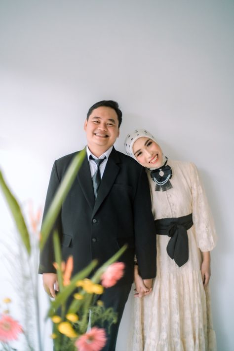 Prewedding Vintage Indoor Prewed Vintage, Prewedding Vintage, Vintage Hijab, Pre Wedding