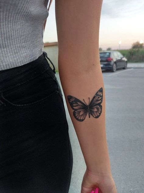 Wrist Tattoos For Women Cover Up, Simple Cover Up Tattoos, Female Tattoo Designs, Tattoo Papillon, Tattoo Mafia, Butterfly Tattoo Cover Up, Butterfly Tattoos On Arm, Wrist Tattoo Cover Up, Unique Butterfly Tattoos