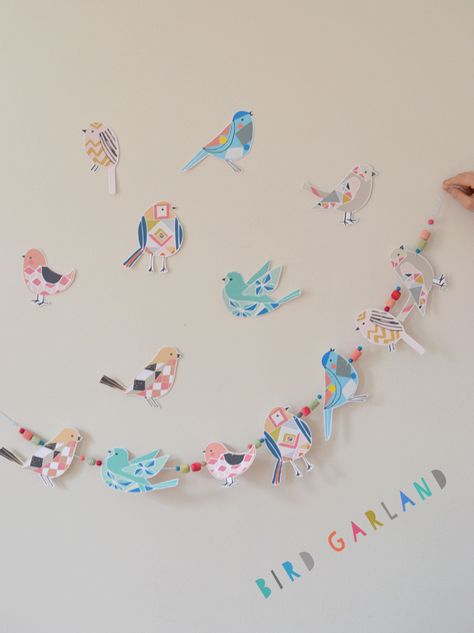 MAKE: bird garland with The Ink Nest clip art | art bar Bird Garland, Diy Girlande, Baby Mobil, Halloween Fest, Folding Origami, Easter Garland, Art Bar, Diy Birds, Paper Birds