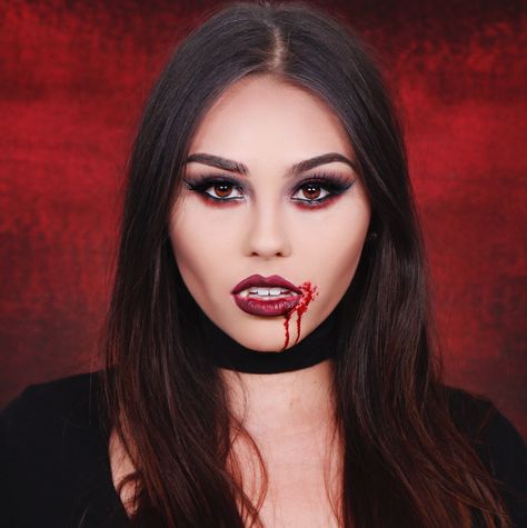 Vampyr Smink, Easy Vampire Makeup, Vampire Makeup Tutorial, Makeup Tutorial Halloween, Halloween Makeup Tutorials, Vampire Makeup Halloween, Halloween Makeup Tutorial Easy, Meme Costume, Halloween Make-up Looks