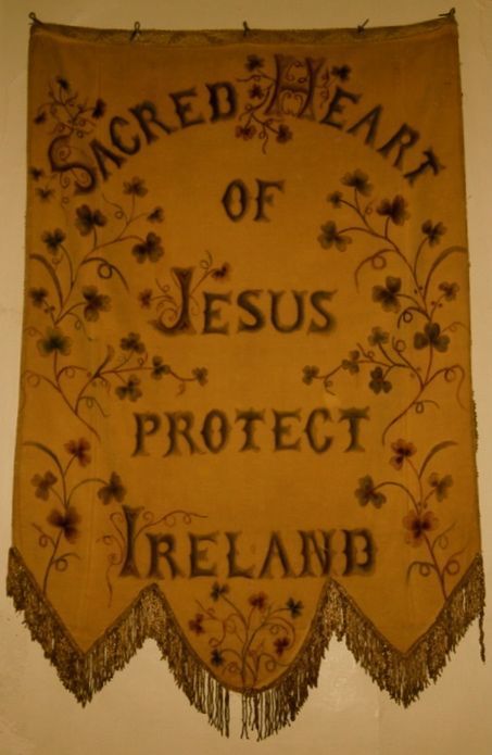 Old Irish banner. From a blog about Catholic Ireland. Old Irish Blessing, Liturgical Embroidery, Eucharistic Congress, College Inspiration, Beautiful Hearts, Irish Catholic, Irish Decor, Irish Roots, St Margaret