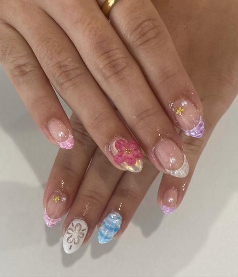 I am absolutely in love with the 3d flower trend Located @lunaluxenailloft . . . #nailtech #tampanailtech #floridanails #3dnails #gelx #nailinspi #nailart #flowernails #beachnails Flower Charm Nails, Charm Nails, Florida Nails, Beach Nails, 3d Nails, Flower Nails, Flower Charm, Nail Tech, In Love