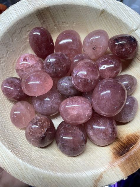 High quality beautiful Strawberry Quartz Crystal Stone Tumbles. This listing is for 3 stones. Stones vary in size from 23mm to 38mm. These have beautiful color, sparkles, and even rainbows in some. Nice quality and size for this price! Strawberry quartz comes with many special unique healing properties. It's known to help release negative thoughts and emotions so that you can learn how to think positively instead. It's a great crystal to have on your desk or around the house so that you can be s How To Think, Gift Ideas Christmas, Crystal Aesthetic, Healing Vibrations, Pretty Rocks, Cool Rocks, For Her Gifts, Strawberry Quartz, Minerals And Gemstones