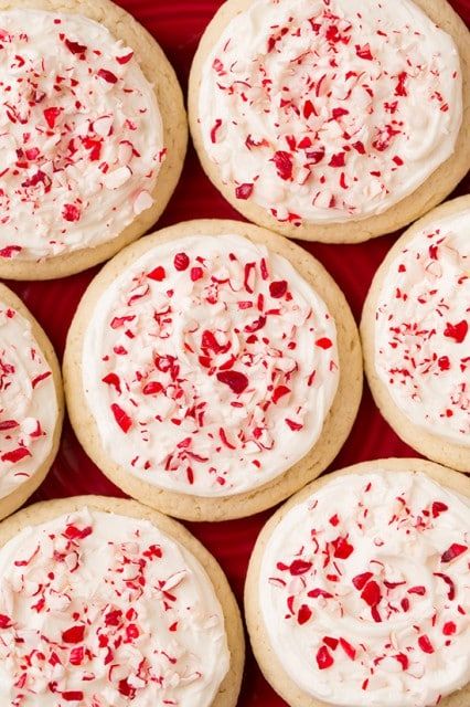 Sugar Cookies With Cream Cheese, Peppermint Brownie Cookies, Sugar Cookie Recipe For Decorating, Chocolate Sugar Cookie Recipe, Cookies With Cream Cheese Frosting, Peppermint Dessert, Cookies With Cream Cheese, Peppermint Sugar Cookies, Turtle Cookies