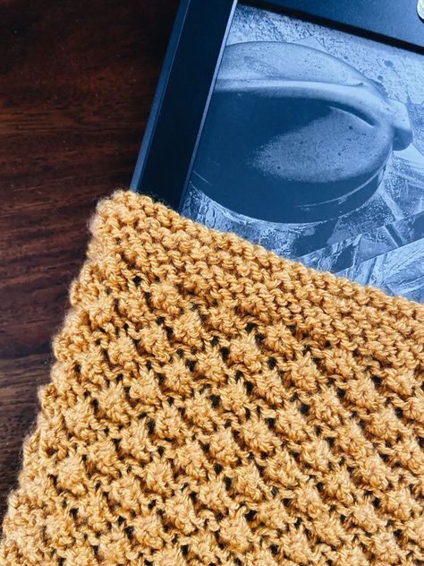 Kindle Sleeve Knitting Pattern - Nook - eReader DIY Sleeve Instructions - Knitted Kindle case Knit Kindle Sleeve, Kindle Case Pattern, Trinity Stitch, Raspberry Bush, Board Background, Leftover Yarn, Gadget Case, Kindle Sleeve, Kindle Cover