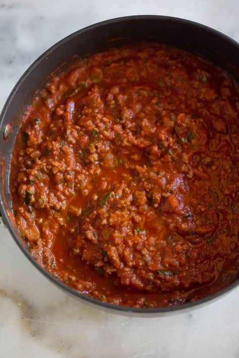 Homemade Spaghetti Sauce - Tastes Better From Scratch Spaghetti Calories, Easy Spaghetti Recipe, Homemade Spaghetti Sauce Easy, Homemade Spaghetti Sauce Recipe, Crockpot Spaghetti, Spaghetti Recipes Easy, Sauce Spaghetti, Tastes Better From Scratch, Slow Cooker Lasagna