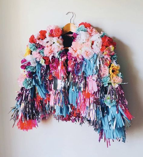 How To Make A Tinsel Jacket, Tinsel Jacket Outfit, Mardi Gras Costume Diy, Flower Jacket Outfit, Carnaval Ideas Outfit, Flower Festival Outfit, Diy Tinsel Jacket, Carnaval Outfit Ideas, Art Festival Outfit