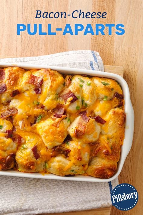 Every bite of this pull-apart is filled with the irresistible breakfast flavors of bacon, egg and Cheddar cheese. Bacon Cheese Pull Aparts, Bacon Cheese Pull Apart Bread, Bacon And Cheese Bites, Pullapart Breakfast Bread, Bacon Pull Apart Bread, Christmas Morning Recipes, Pull Aparts, Cheese Pull, Bacon Egg And Cheese