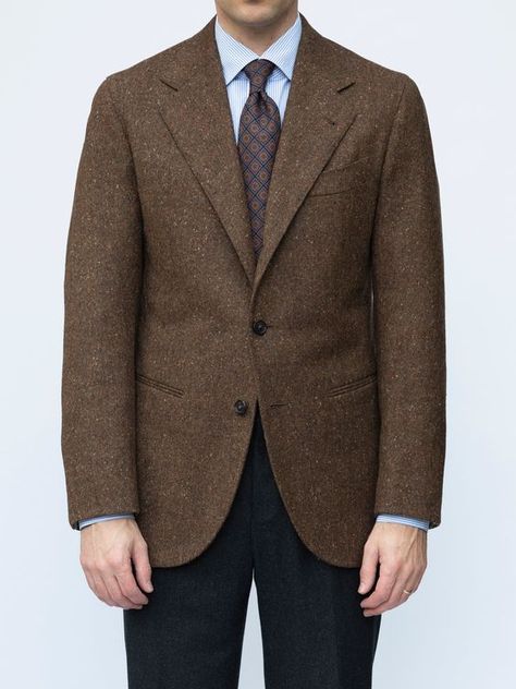 It was just what I expected it suited me very well and the fabric is not the best but I did not expect less for the price Sport Coat Outfit, Tweed Jacket Outfit, Brown Sport Coat, Mens Wardrobe Essentials, Buisness Casual, Tweed Sport Coat, Informal Dress, Donegal Tweed, Donegal Ireland