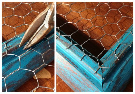 Pots, Pans & Paintbrushes: DIY Chicken Wire Frame How To Attach Chicken Wire To A Frame, Chicken Wire Window Frame Decor, Chicken Wire Suncatcher Diy, Diy Chicken Wire Frame, Wire Suncatchers, Cottage House Decor, Chicken Wire Cabinets, Chicken Wire Projects, Wire Suncatcher