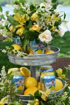 Capri Tablescapes, Amalfi Coast Table Setting, Lemon Table Setting, Amalfi Coast Theme Party, Capri Party, Lemon Tablescape, Lemons And Flowers, Citrus Party, Lemon Themed Party