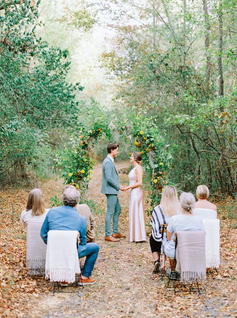 This micro wedding at Wavering Place is all the fall wedding inspiration you need! In the sun-kissed forest of South Carolina, with crimson reds and burnt orange hues, this intimate elopement is #GOALS. Fall Reception, Small Outdoor Wedding, Small Wedding Ideas, Small Weddings Ceremony, South Carolina Wedding, Orange Hues, Intimate Elopement, Intimate Wedding Ceremony, Unique Fall