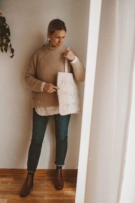 Everlane Outfit Winter, Casual Minimalist Outfit Winter, Cloudy Day Outfit Winter, Real Winter Outfits, Winter Minimalist Outfit Women, Winter Outfits Cold Freezing Snow, Winter Outfits Minimalist, Winter Minimalist Outfit, Winter Outfits Cold Freezing