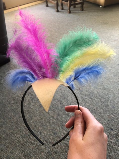 Diy Bird Headpiece, Bird Costume Ideas, Diy Bird Costume Kids, Diy Bird Costume Women, Samba Costume Diy, Bird Costume Women, Bird Costume Diy, Diy Bird Costume, Bird Headdress