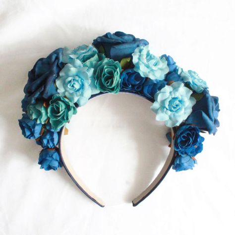 Lana Del Rey Born To Die Blue Flower Crown ❤ liked on Polyvore featuring accessories, hair accessories, floral crown, flower garland, blue garland, floral garland and blue hair accessories Blue Flower Crown, Blue Garland, Blue Hair Accessories, Crown Aesthetic, Crown Flower, Flower Garland, Floral Headpiece, Floral Garland, Flower Garlands