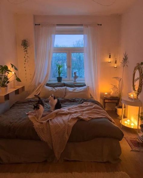 Airy Bedroom, White Room Decor, Dream Apartment Decor, Bedroom Decor Cozy, Relaxing Bedroom, Redecorate Bedroom, Cozy Room Decor, Apartment Decor Inspiration, Dream Room Inspiration