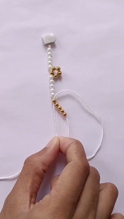 Diy Anklet, Handmade Bracelets Tutorial, Anklets Diy, Easy Jewelry, Diy Youtube, Youtube Shorts, Bracelet Tutorial, Bead Weaving, Handmade Bracelets