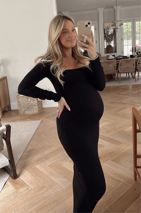 Prego Outfits Fall, Long Baby Shower Dress, Nye Pregnant Outfit, Black Long Sleeve Maternity Dress, Baby Shower Dress Long Sleeve, Pregnant Formal Outfit, Baby Shower Dresses Fall, Nye Maternity Outfits, Maternity Wedding Guest Outfit Winter