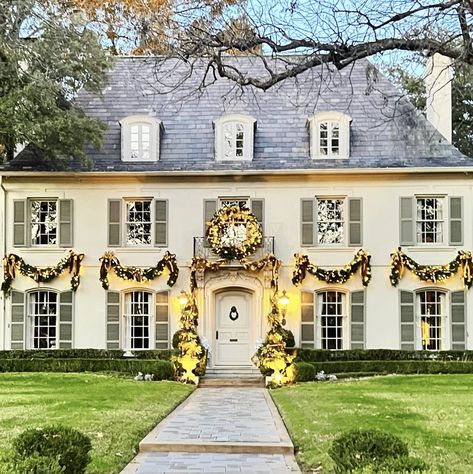 White Colonial House, Dallas Christmas, Colonial Remodel, Potted Boxwood, White Colonial, Colonial House Exteriors, White House Christmas, Christmas House Lights, Lights Design