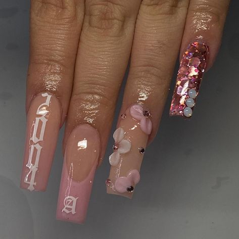 booked for december on Instagram: “her birthday nails 💅🏻” Beautiful Birthday Nails, 20th Nail Ideas, 2003 Nails Design, 2003 Birthday Nails, 20th Birthday Nails Ideas, December Birthday Nails Acrylic, 20th Birthday Nails Acrylic, Acrylic Nails For Birthday, Aesthetic Birthday Nails