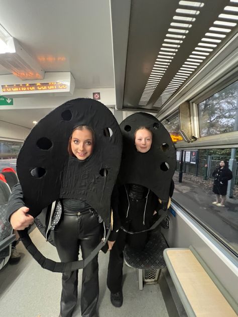 two people wearing a croc costume  for halloween Hallwoon Costumes Duo Aesthetic, Crocs Halloween Costume, Funny Bestie Halloween Costumes, Duo Costume Ideas Best Friends Funny, 3 Ppl Halloween Costumes, Non Basic Duo Halloween Costumes, Simple Duo Halloween Costumes, Warm Costume Ideas, Duo Halloween Costumes Funny