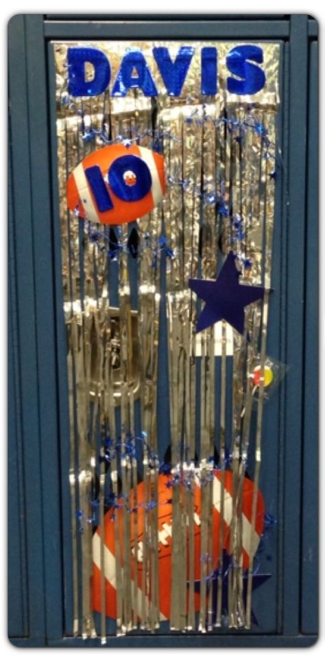 Locker Room Decoration - Football D Davis ~ 7th Grade Football 2013 Locker Decorations Ideas, Sport Poster Ideas, Signs For Games, Football Locker Signs, Cheer Locker Decorations, Basketball Locker Decorations, Football Locker Decorations, Locker Room Decorations, Locker Decorations Diy