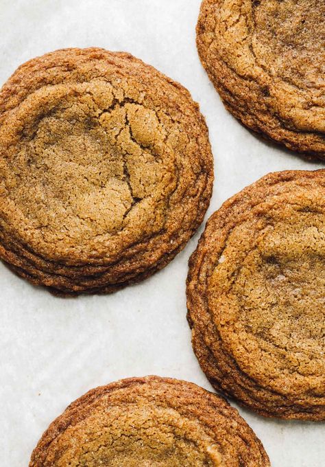 Big, Chewy Gluten-Free Ginger Molasses Cookies Gluten Free Christmas Cookies Recipes, Gluten Free Holiday Cookies, Gluten Free Christmas Cookies, Ginger Molasses, Soft Gingerbread Cookies, Gluten Free Gingerbread, Christmas Cookie Recipes, Ginger Molasses Cookies, Peanut Butter Blossoms