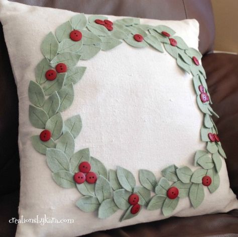 Pottery Barn Christmas Pillows, Christmas Pillows Diy, Pottery Barn Pillows, Pottery Barn Christmas, Skirt Diy, Felt Crafts Christmas, Pillow Tutorial, Christmas Pillows, Craft Day